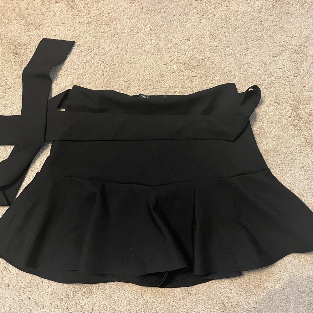 Band New Black Zara Mini Skirt